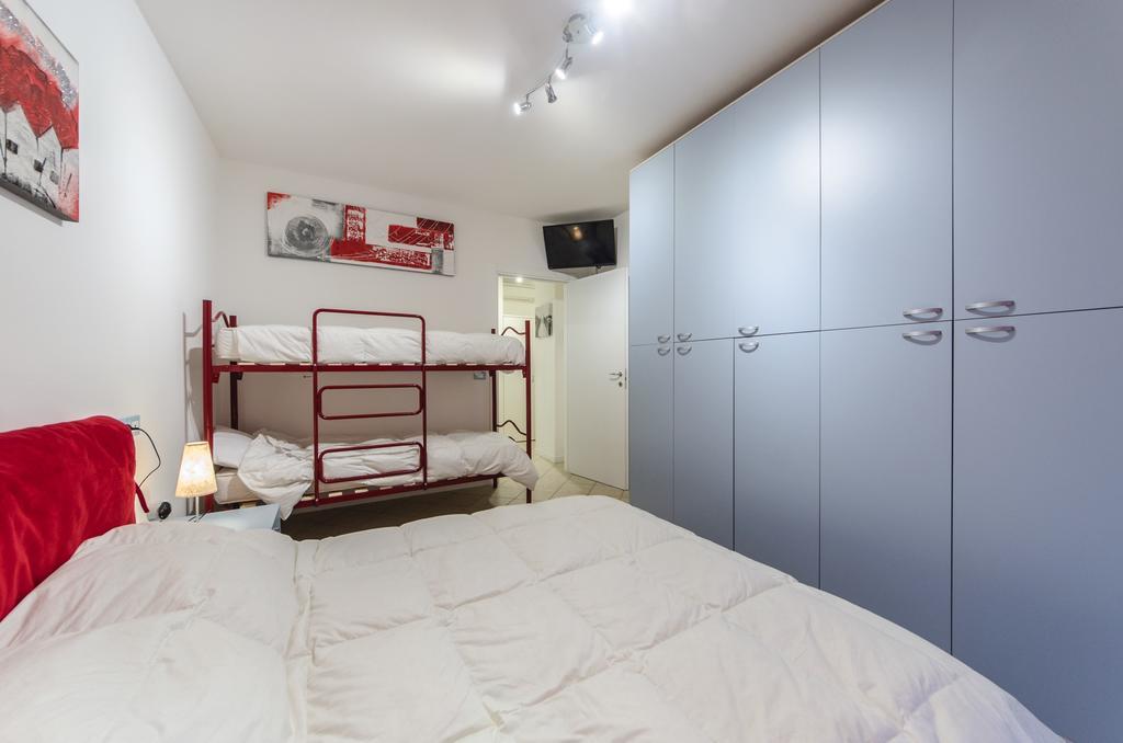 Residence Elisa Piano Terra Con Giardino E Posto Spiaggia Incluso Каорле Стая снимка